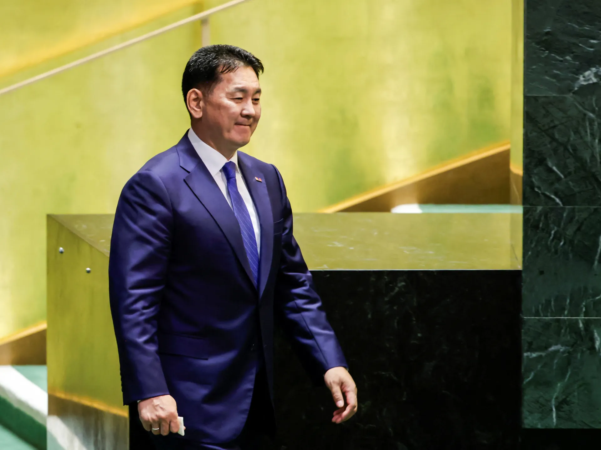 Mongolia’s president vetoes effort to unseat PM | Politics News