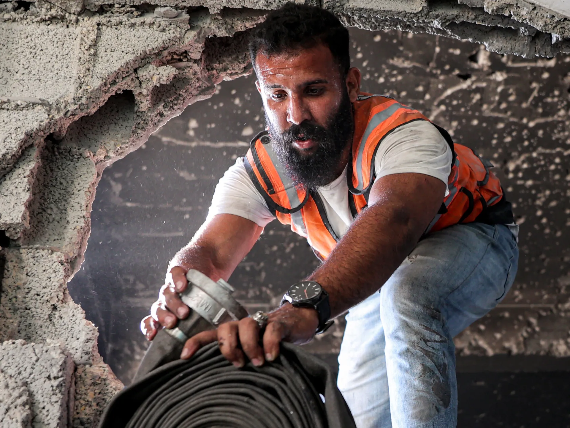 Volunteers join Gaza’s civil defence crews despite huge risks | Israel-Palestine conflict