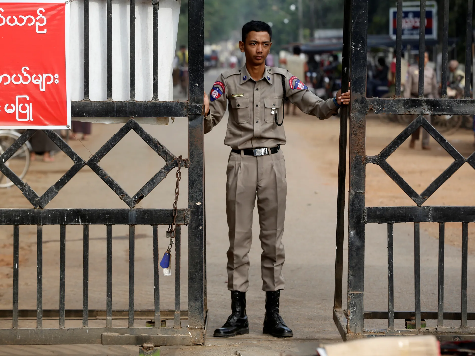 Myanmar’s military rulers grant amnesty to thousands ahead of election | Politics News