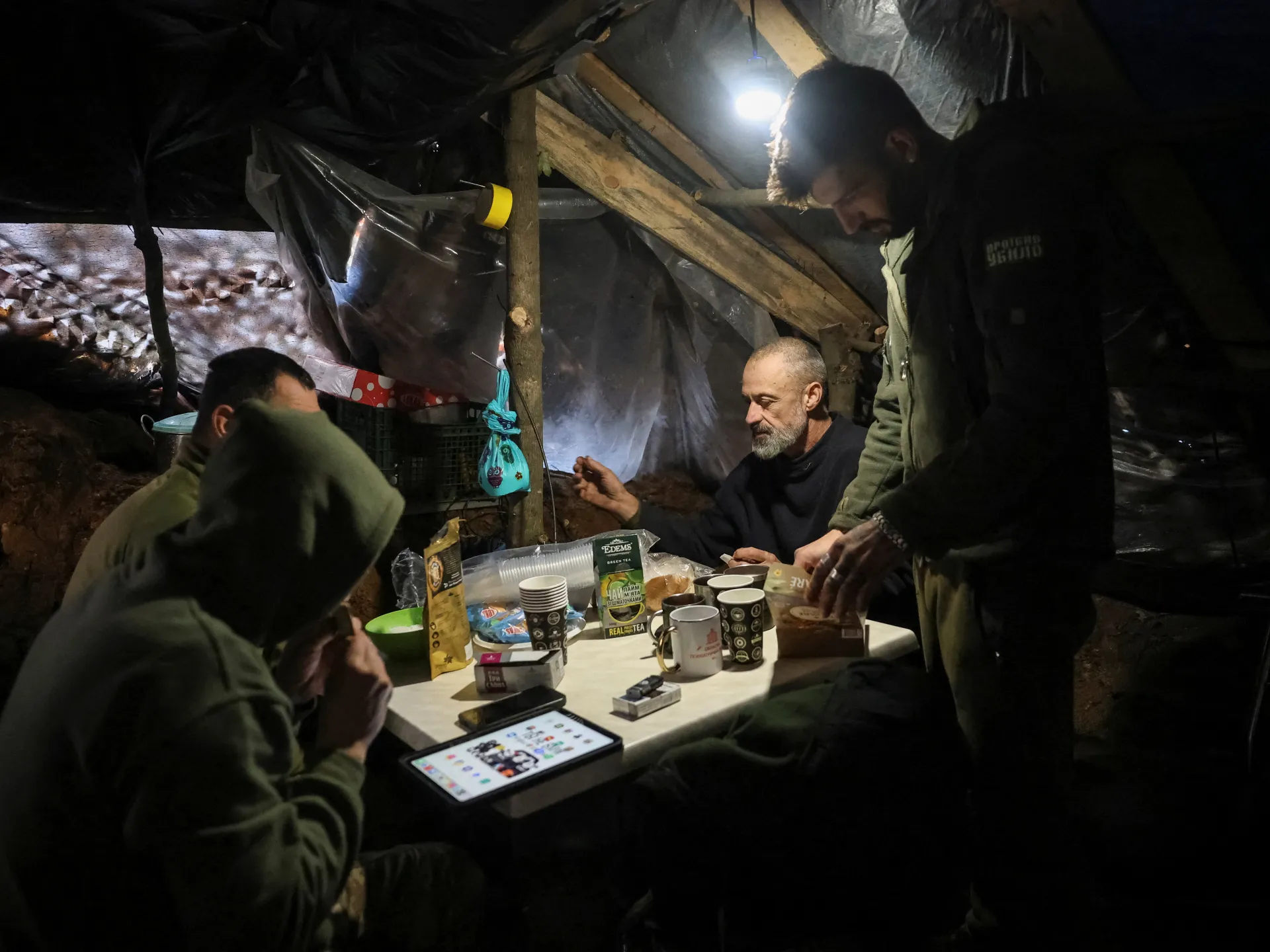 In Geneva and Pokrovsk, Ukraine fights Trump peace plan and Putin’s troops | Russia-Ukraine war News