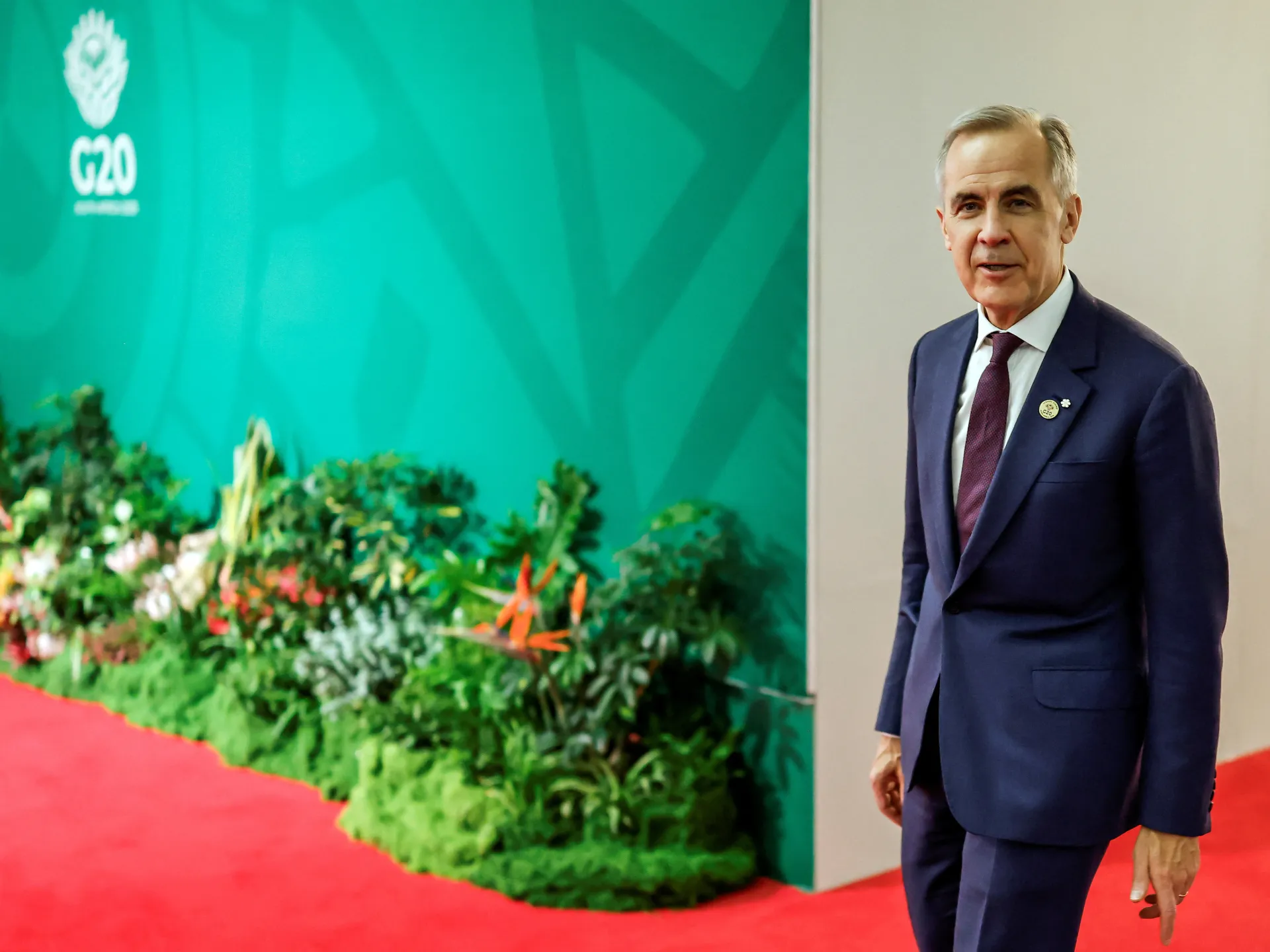 Canada announces new support for lumber, steel industries hit by tariffs | Trade War News