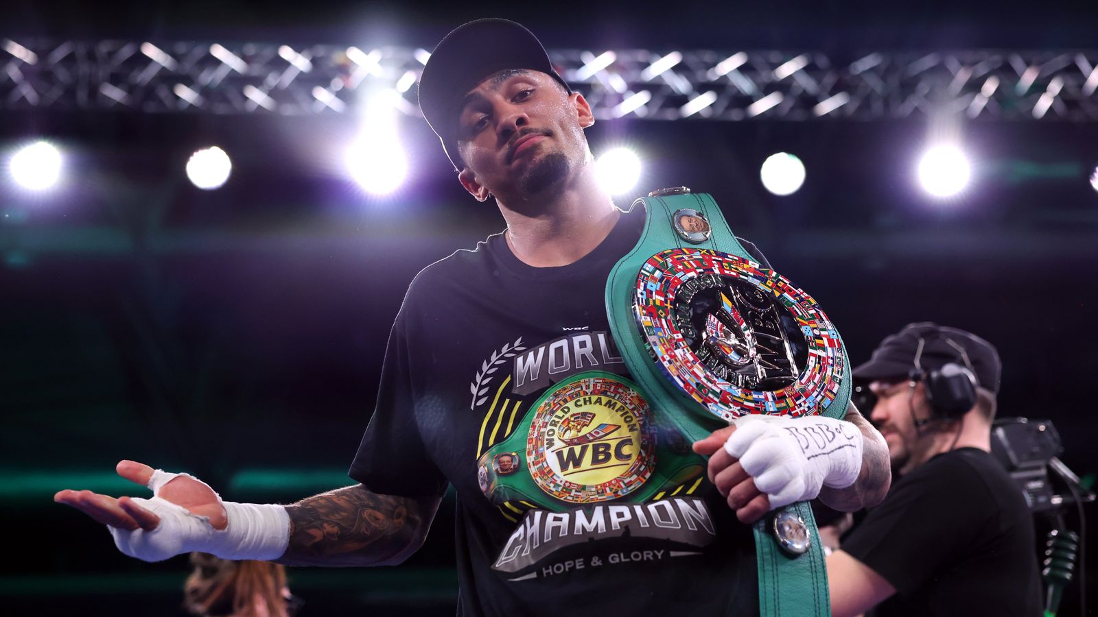 Ben Whittaker obliterates Benjamin Gavazi with devastating first-round stoppage in Birmingham | Boxing News