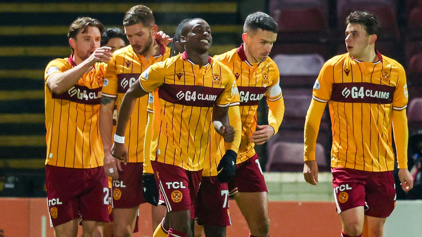 Motherwell 2 – 0 Hibernian