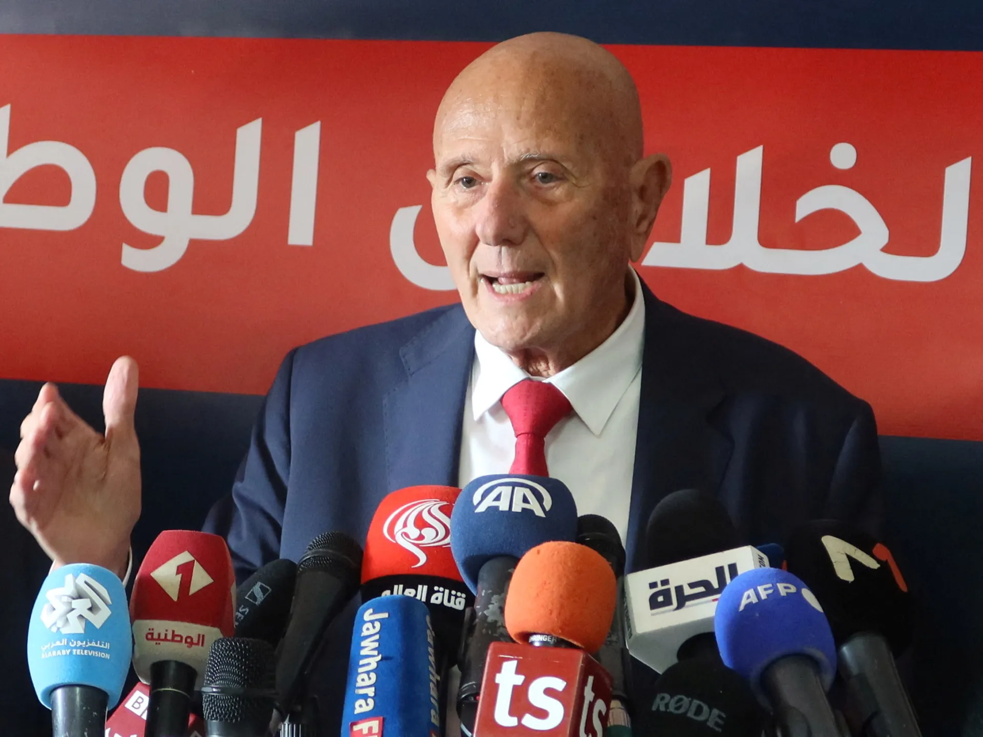 Tunisia arrests top opposition leader Nejib Chebbi in widening crackdown | Politics News