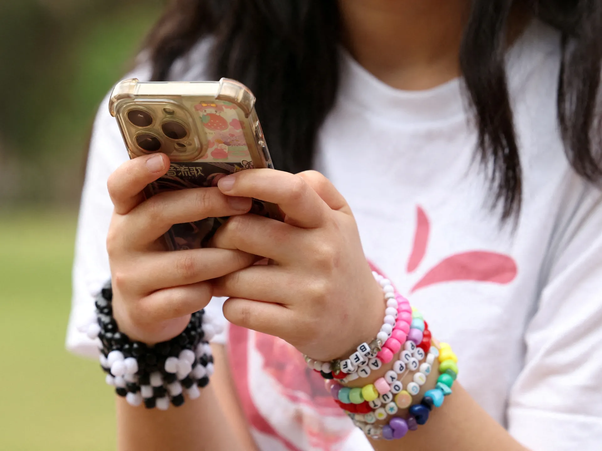 Why is Australia banning social media for teenagers? | Social Media News