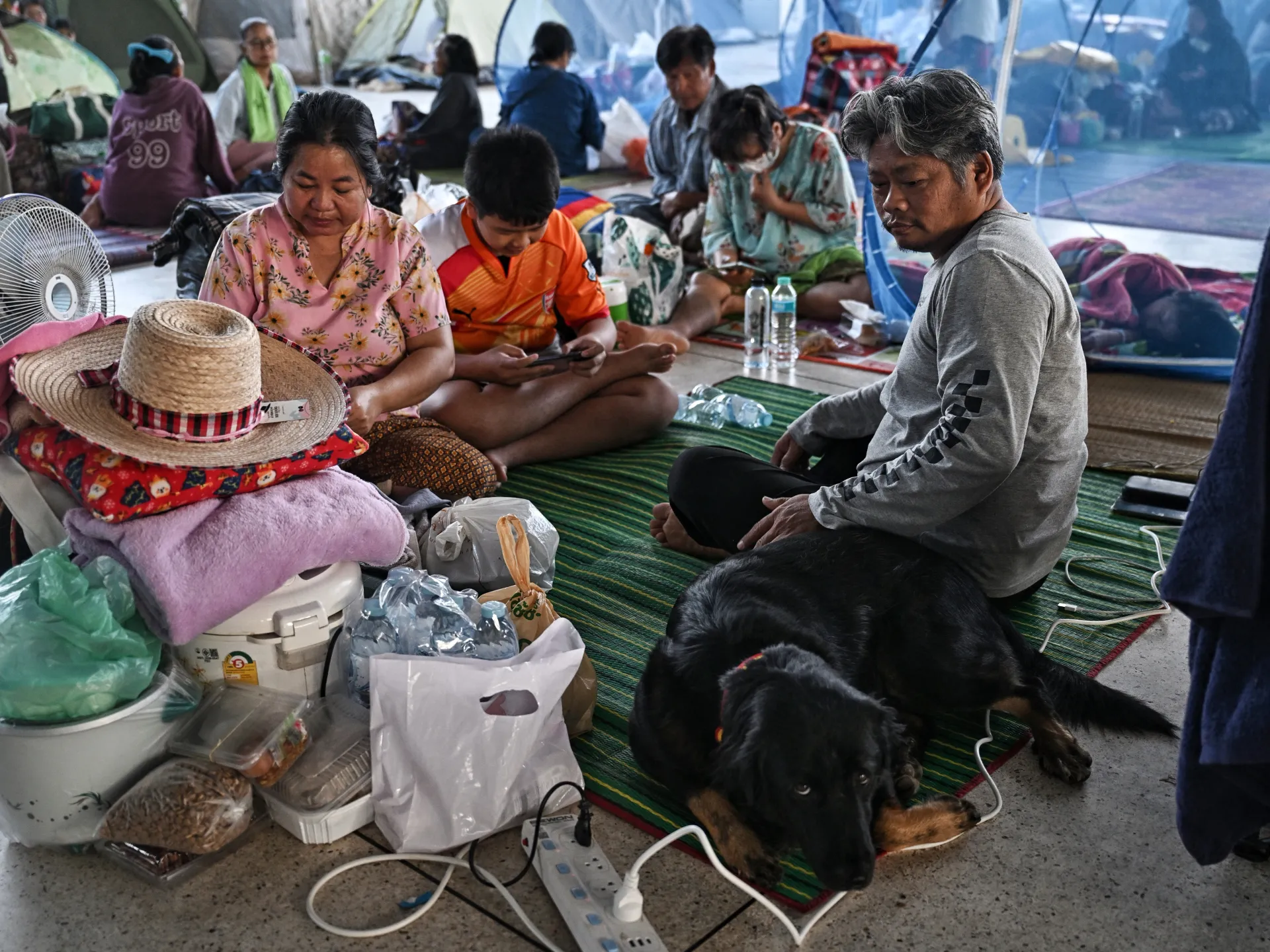 Cambodia-Thailand border clashes send half a million into shelters | Border Disputes News