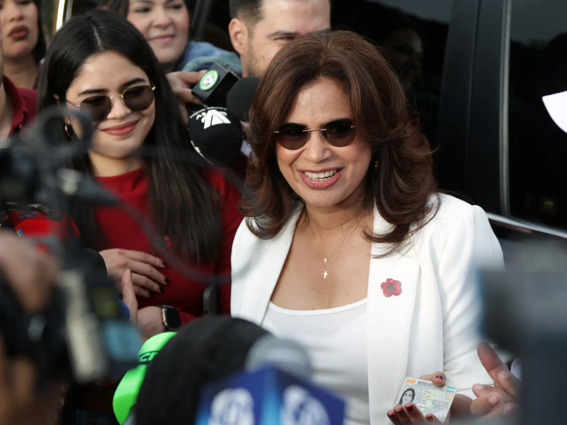 Honduras votes for new president in poll overshadowed by Trump’s threats | Elections News