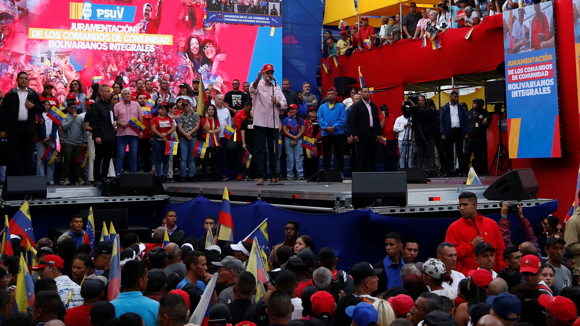 Video: ‘Slaves, never!’ Venezuela’s Maduro holds rally amid US tensions | Protests