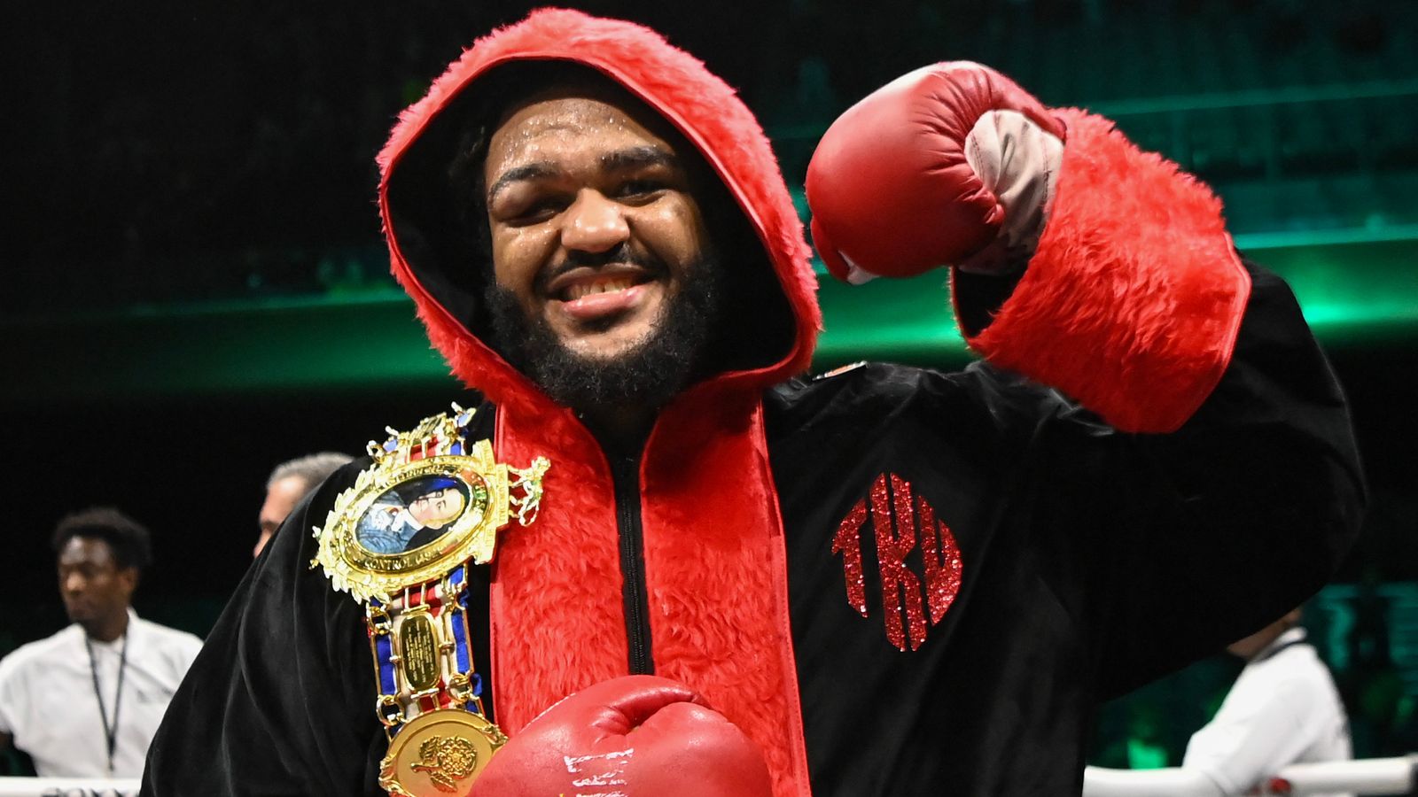 Jeamie TKV targets Dave Allen for first defence of British heavyweight title: ‘That’s a worthy fight to take’ | Boxing News