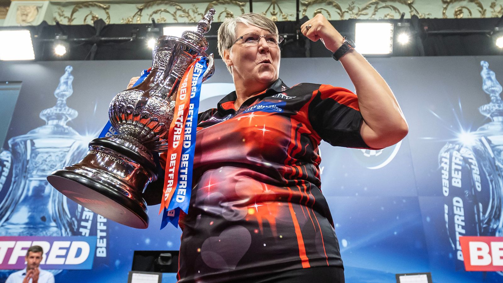 Lisa Ashton’s aspirations of beating Michael Smith and why Beau Greaves is the ‘female Luke Littler’ | Darts News