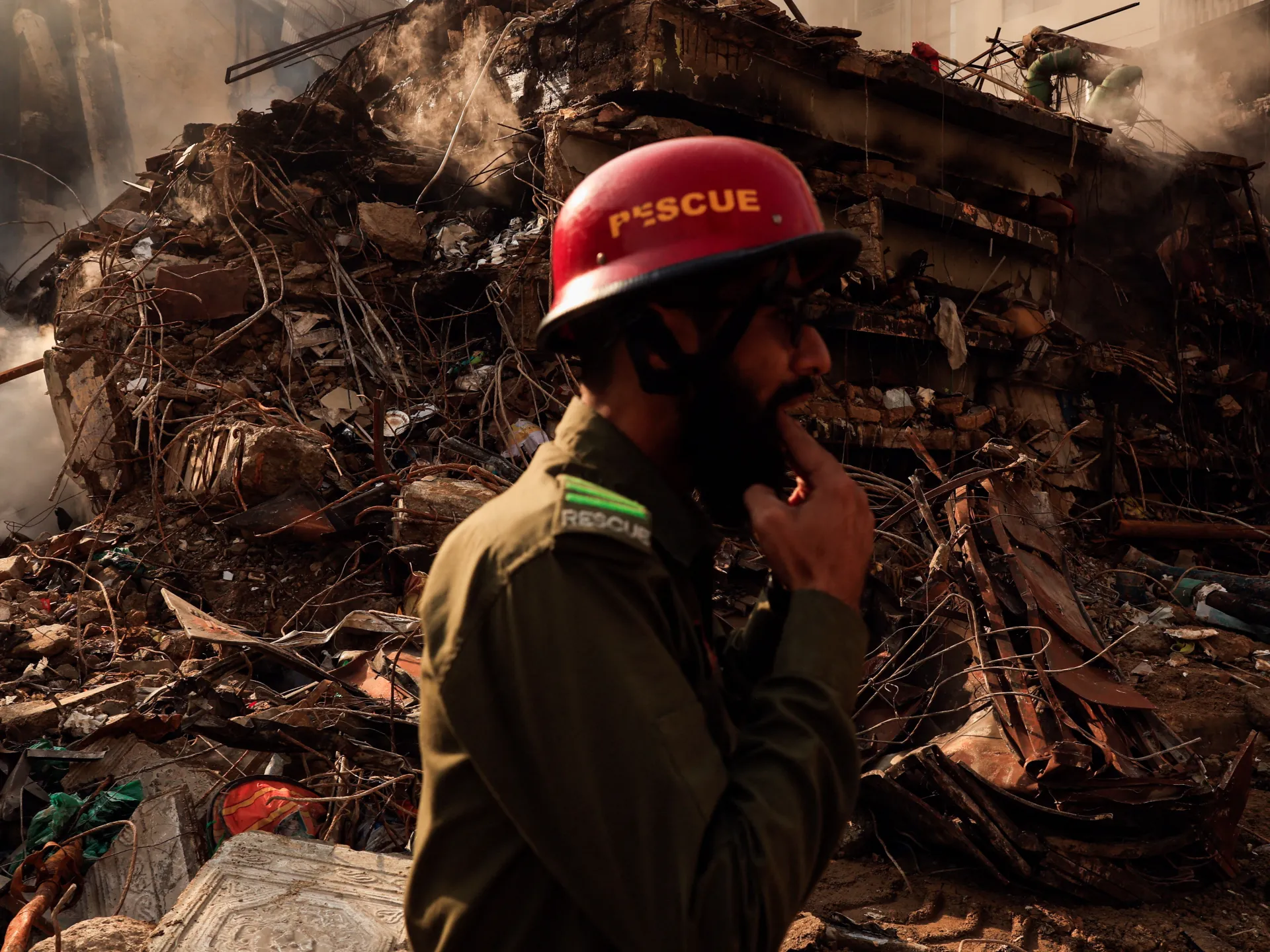 Death toll in Pakistan shopping centre fire rises to at least 60 | Construction News