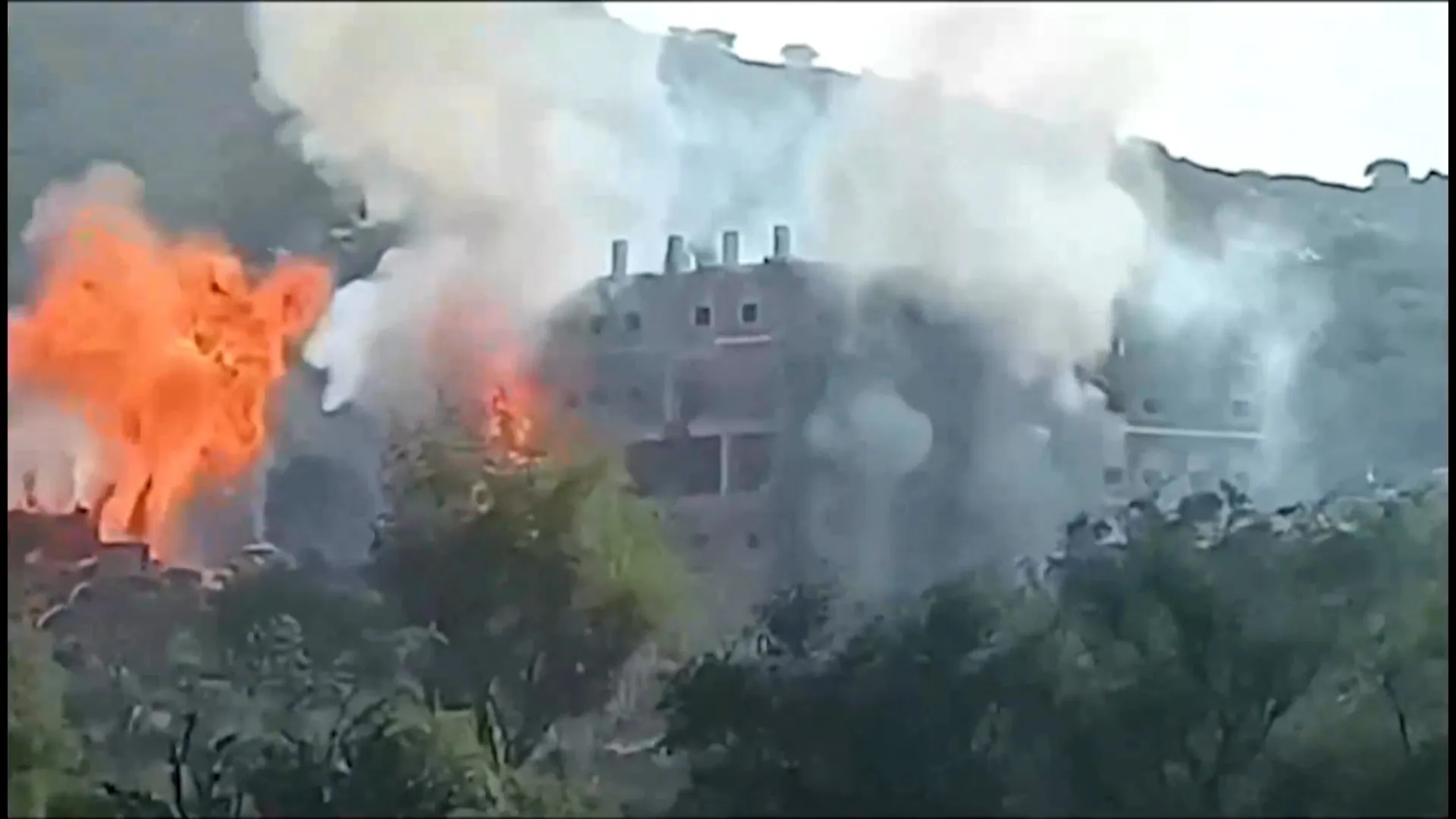 Saudi-led coalition attacks south Yemen separatists | Al Jazeera