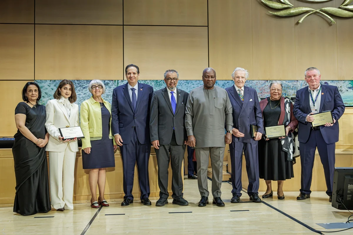 Director-General presents Award for Global Health to four distinguished leaders